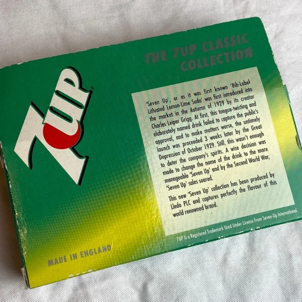 Vintage 7-Up International die cast collectible truck rom England|
